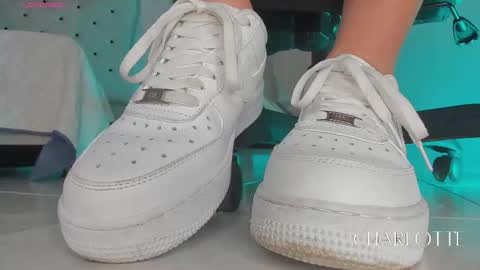 charlotte  grey online show from 01/16/26, 08:02