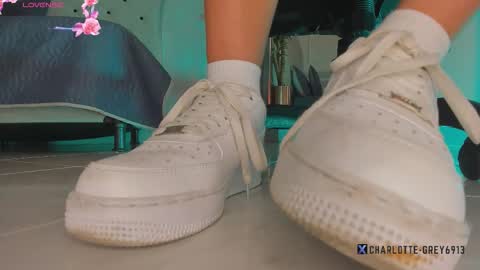 charlotte  grey online show from 02/09/26, 08:02