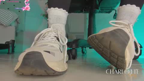 charlotte  grey online show from 02/17/26, 08:15