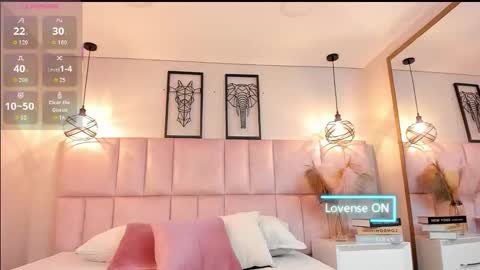 Daniela online show from 11/28/25, 03:42