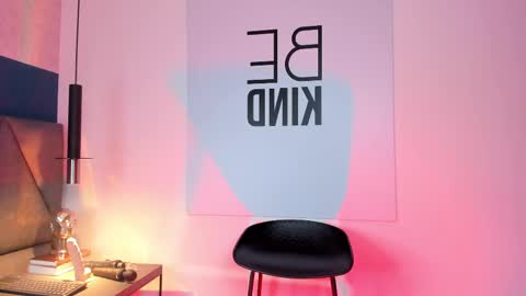 Charlotte online show from 02/09/25, 01:46