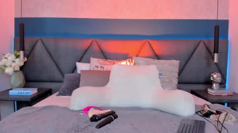 Charlotte online show from 03/01/25, 02:02