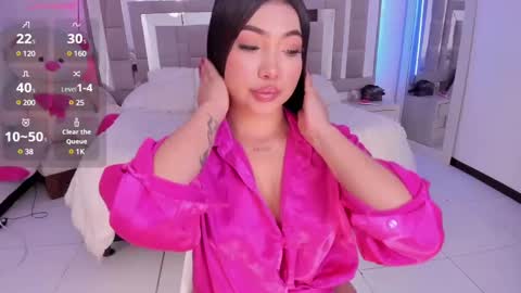 Snapshot of charlotte_es chatting on 01/26/25, 04:20 Charlotte online show from 01/26/25, 04:20