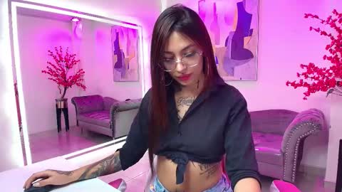 Charlotte online show from 10/16/25, 03:29