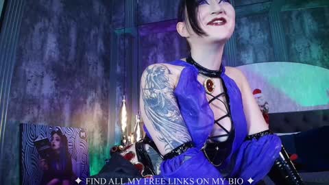 Charlotte online show from 12/13/25, 07:53