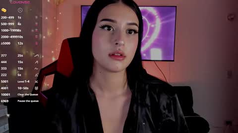 Snapshot of charlotte_greys chatting on 09/08/25, 10:53 Charlotte  online show from 09/08/25, 10:53