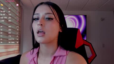 Snapshot of charlotte_greys chatting on 09/24/25, 08:45 Charlotte  online show from 09/24/25, 08:45