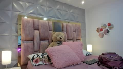 Charlotte Icee online show from 03/20/26, 02:33