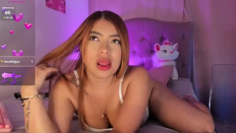 Snapshot of charlotte_love09 chatting on 10/07/25, 07:05 Charlotte online show from 10/07/25, 07:05