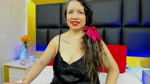Snapshot of charlotte_monnroe chatting on 06/04/26, 01:17 charlotte_monnroe online show from 06/04/26, 01:17