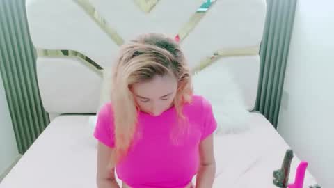 Snapshot of charlotte_phaeton chatting on 10/23/25, 01:38 Charlotte online show from 10/23/25, 01:38