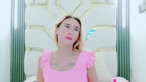 Snapshot of charlotte_phaeton chatting on 10/25/25, 12:51 Charlotte online show from 10/25/25, 12:51