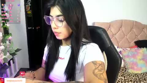 Snapshot of charlotte_queen20 chatting on 06/12/26, 06:12 Charlotte online show from 06/12/26, 06:12