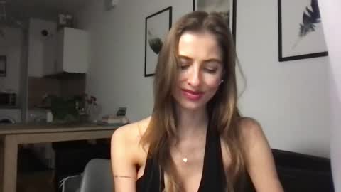 Charlotte Roche online show from 01/16/25, 06:27