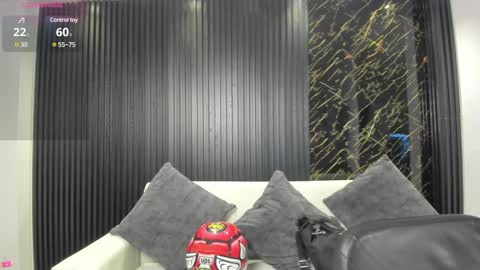 Snapshot of charlotte_whitee1 chatting on 02/08/25, 11:55 Charlotte Everyday From 0700 to 1300 Col Time online show from 02/08/25, 11:55