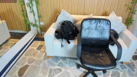 Snapshot of charlotte_whitee1 chatting on 09/11/25, 11:21 Charlotte Everyday From 0700 to 1300 Col Time online show from 09/11/25, 11:21