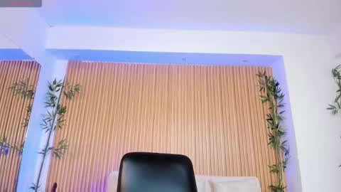 Snapshot of charlotte_whitee1 chatting on 10/14/25, 11:33 Charlotte Everyday From 0700 to 1300 Col Time online show from 10/14/25, 11:33