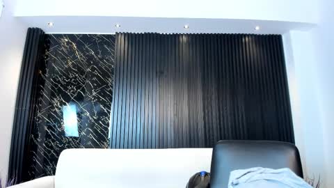 Snapshot of charlotte_whitee1 chatting on 10/18/25, 12:17 Charlotte Everyday From 0700 to 1300 Col Time online show from 10/18/25, 12:17