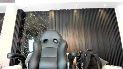 Snapshot of charlotte_whitee1 chatting on 10/21/25, 11:33 Charlotte Everyday From 0700 to 1300 Col Time online show from 10/21/25, 11:33