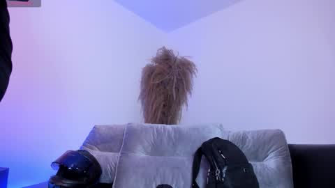 Snapshot of charlotte_whitee1 chatting on 11/14/25, 12:15 Charlotte Everyday From 0700 to 1300 Col Time online show from 11/14/25, 12:15