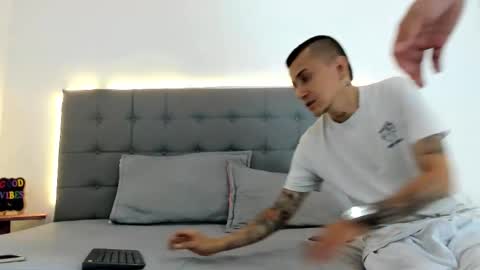 charlotteandsimon online show from 10/06/25, 11:51