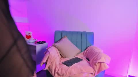 Charlottee01  online show from 02/18/26, 11:17