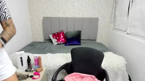 CHARLOTTE  online show from 03/02/25, 03:02