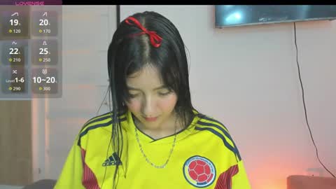 charlottekiss99 online show from 06/18/26, 12:53