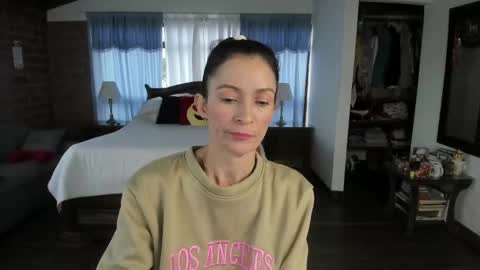 Charlotte online show from 10/22/25, 08:41