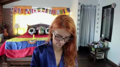 Snapshot of charlottewillson chatting on 06/16/26, 04:09 Charlotte online show from 06/16/26, 04:09