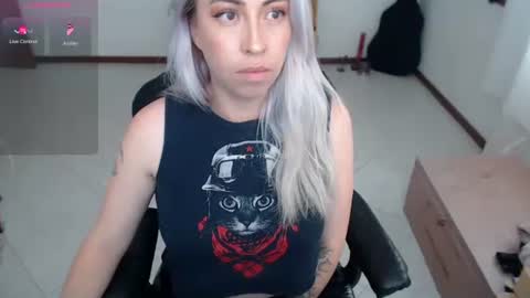 charlottezoe online show from 12/04/24, 07:34