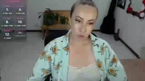 charlottezoe online show from 01/16/25, 02:09