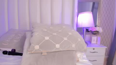 Snapshot of charlottreid chatting on 01/09/25, 03:34 Charlot Treid online show from 01/09/25, 03:34
