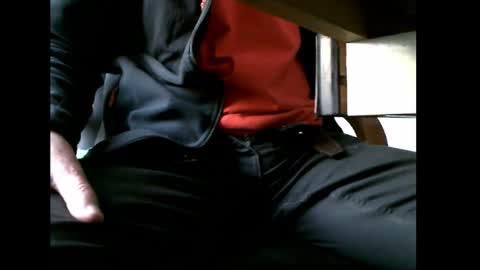 Snapshot of charly052 chatting on 02/28/25, 03:48 charly052 online show from 02/28/25, 03:48