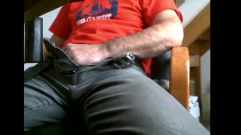 Snapshot of charly052 chatting on 01/08/26, 10:50 charly052 online show from 01/08/26, 10:50