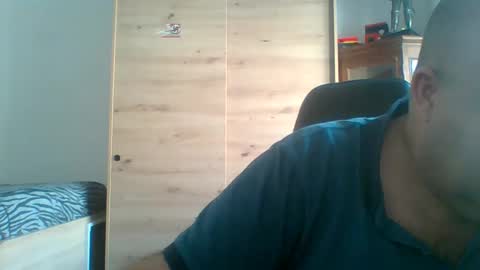 Snapshot of charlypalgar chatting on 03/19/26, 11:03 charly online show from 03/19/26, 11:03