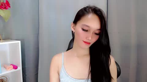 charm_fuckdoll8 online show from 04/18/26, 12:31