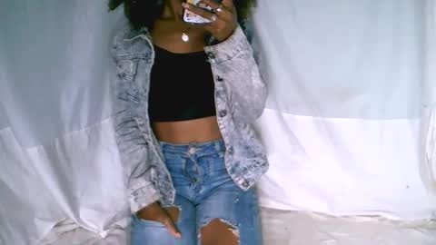 charmantegirl007 online show from 09/23/25, 06:22