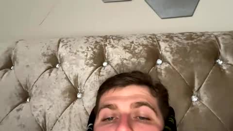 charmerboi2 online show from 04/25/26, 09:23