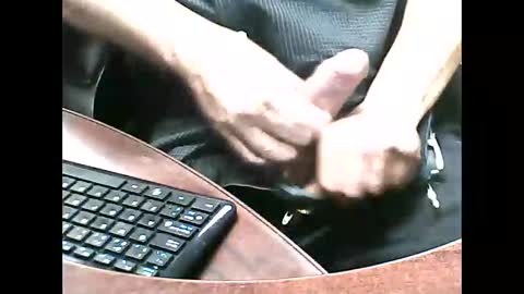 charmeur2672 online show from 09/16/25, 10:27