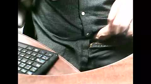 charmeur2672 online show from 10/20/25, 09:43