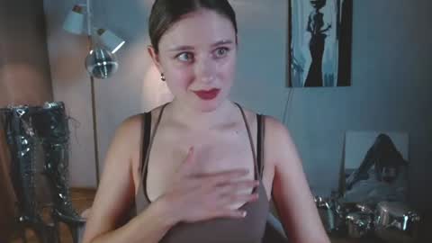 Michelle  online show from 07/08/26, 07:02