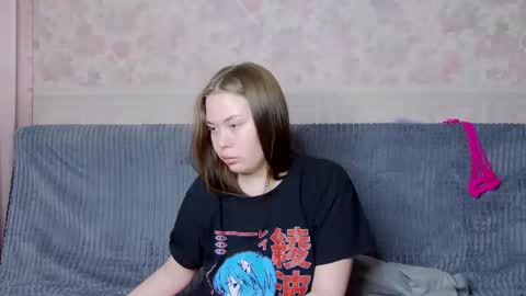 Snapshot of charming_lolla chatting on 02/21/25, 02:28 charming_lolla online show from 02/21/25, 02:28