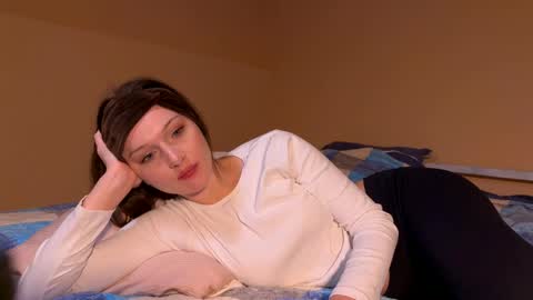 katie online show from 11/08/25, 12:16