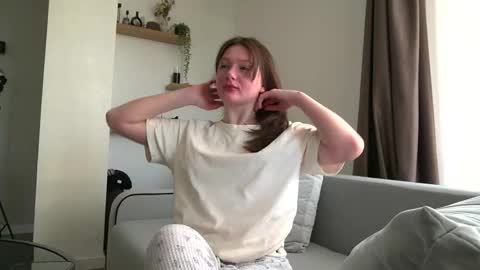 katie online show from 04/18/26, 04:33