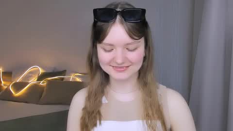 Snapshot of charminglookeva chatting on 05/24/26, 03:22 Im Eva online show from 05/24/26, 03:22