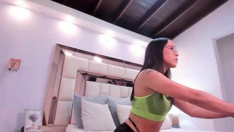 Snapshot of charolnox chatting on 05/19/26, 12:22 Charol online show from 05/19/26, 12:22