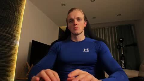Snapshot of chasereed_ chatting on 12/18/25, 10:05 Chase Reed online show from 12/18/25, 10:05