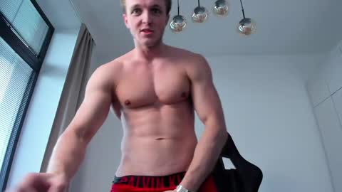 Snapshot of chasereed_ chatting on 05/14/26, 04:25 Chase Reed online show from 05/14/26, 04:25