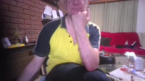 Snapshot of chaturdell9359 chatting on 01/16/25, 09:27 We Chat online show from 01/16/25, 09:27